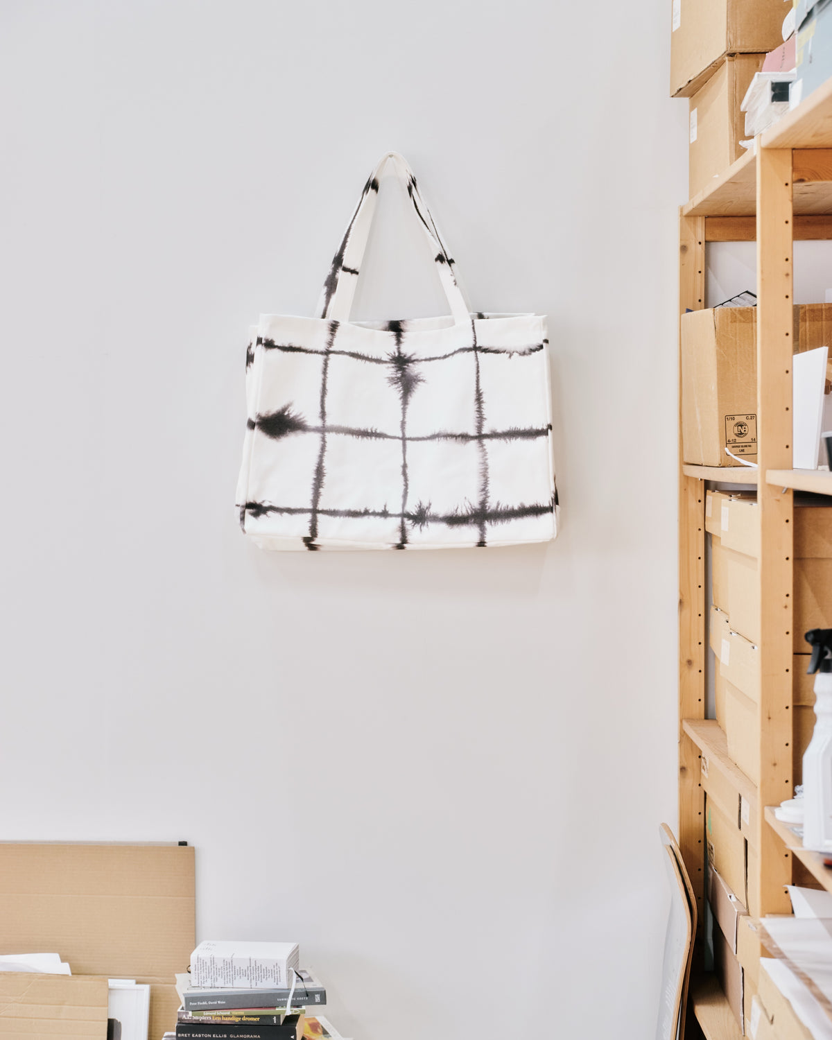 Windowpane Black